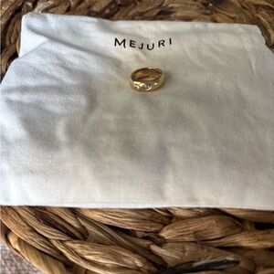 Mejuri Toi et Moi Diamond Gold Band with Diamond Details size 4.5